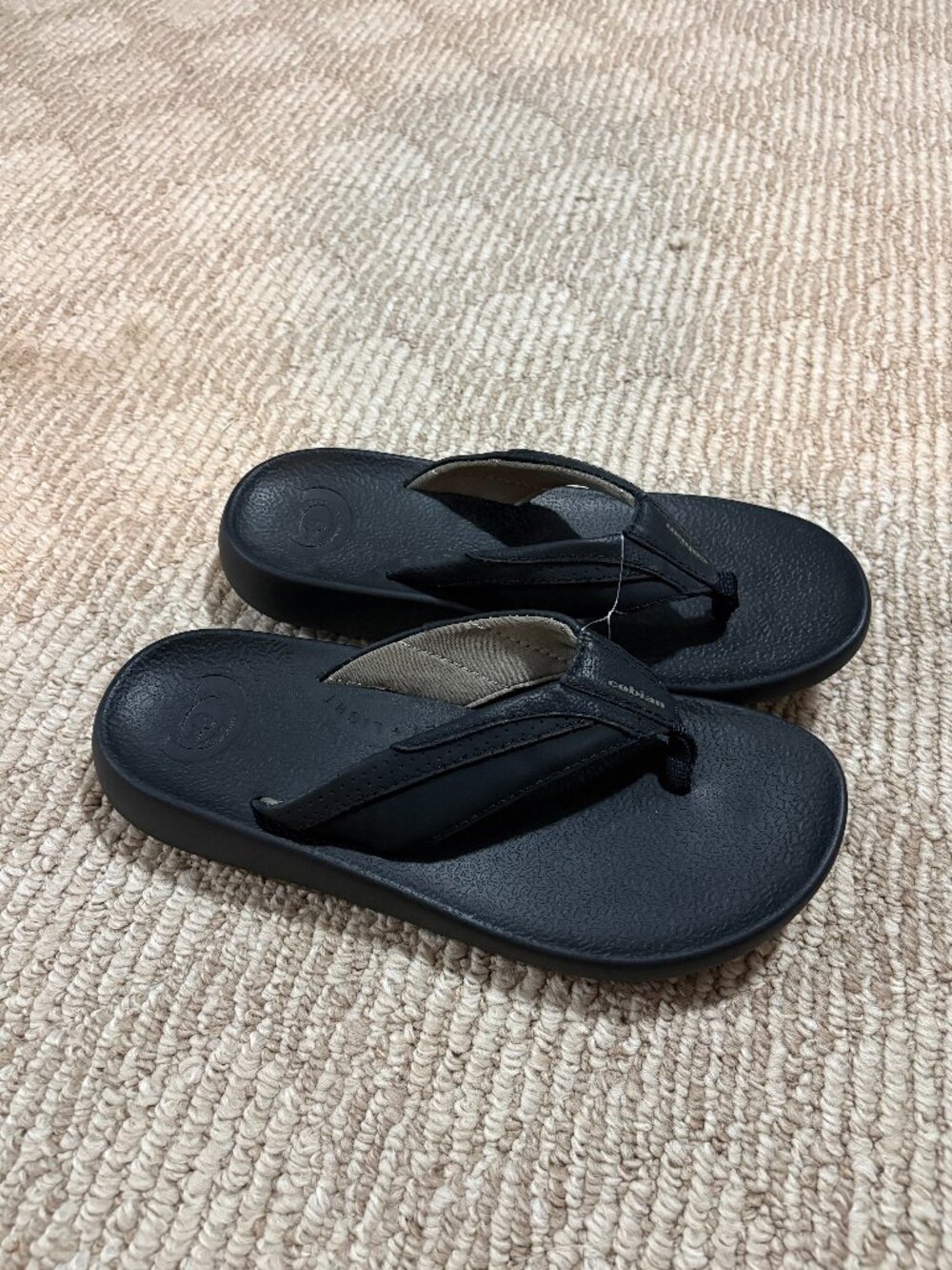 Cobian Compass Sandals New Men’s size 9 Black Lightweight Cushioned Flip Flops